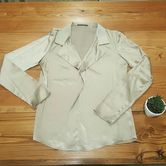 95% Silk Elie Tahari Blouse - Picture 5 of 7